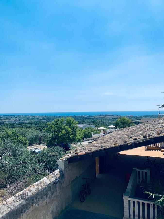 Agriturismoeloropizzuta Lido di Noto Bagian luar foto