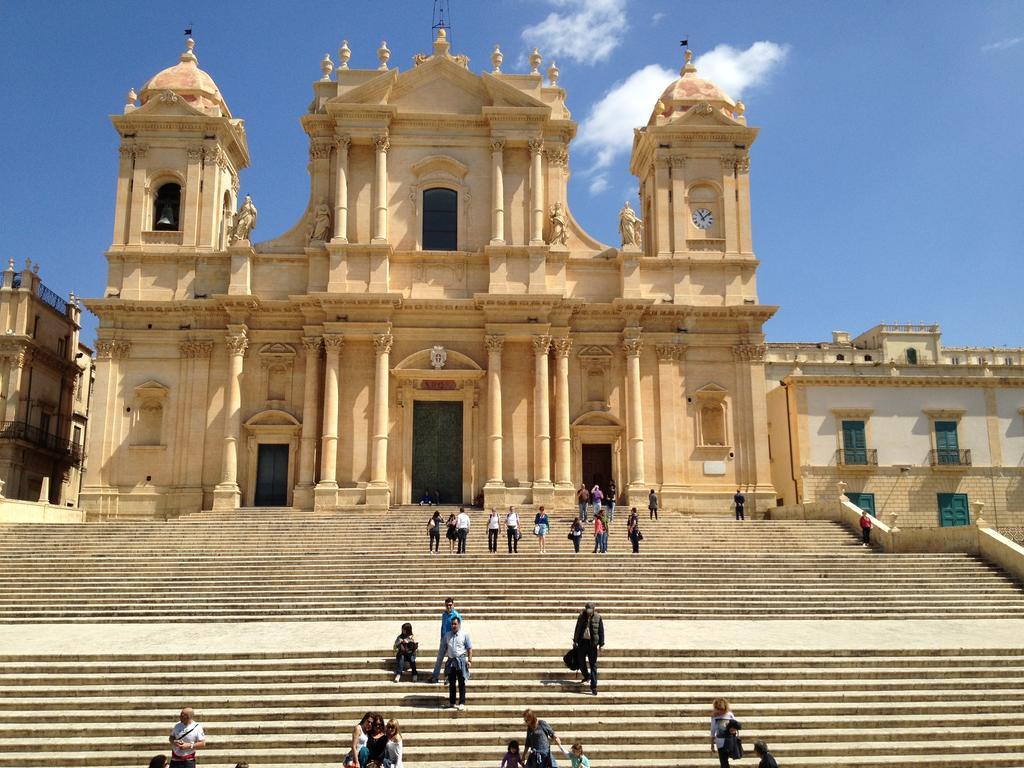 Agriturismoeloropizzuta Lido di Noto Bagian luar foto