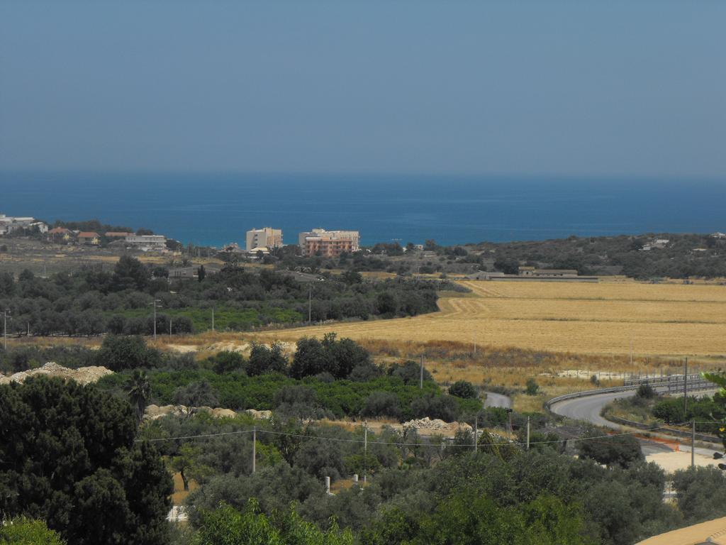 Agriturismoeloropizzuta Lido di Noto Bagian luar foto