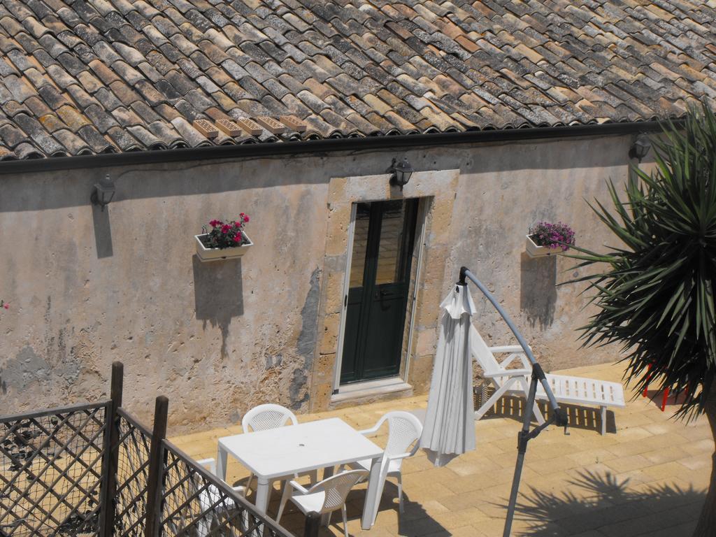 Agriturismoeloropizzuta Lido di Noto Ruang foto
